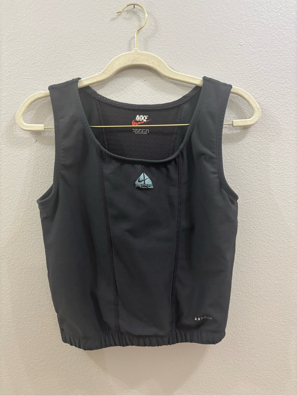 Nike Black Women's crop performance Tank with ACG Sail Logo